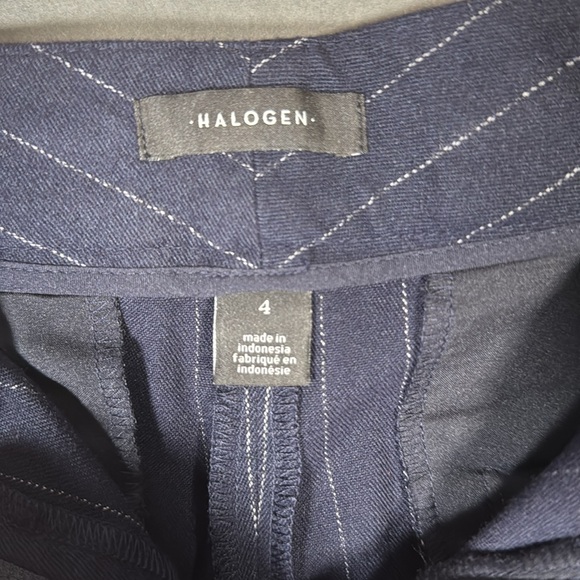 Halogen women’s dress pants, blue with fine pinstripes, size 4, like new - Picture 5 of 6